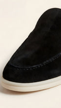 ITALIAN STYLE  SUED  LOAFER